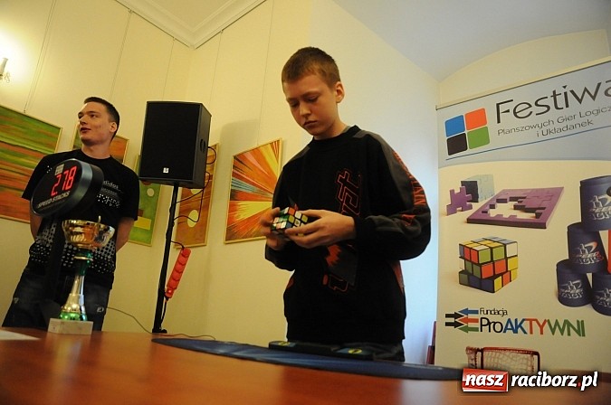 Zdjęcie w galerii na portalu naszraciborz.pl: Gry logiczne królowały w zamkowych komnatach wiadomości z regionu