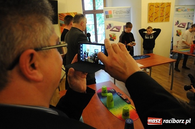 Zdjęcie w galerii na portalu naszraciborz.pl: Gry logiczne królowały w zamkowych komnatach wiadomości z regionu