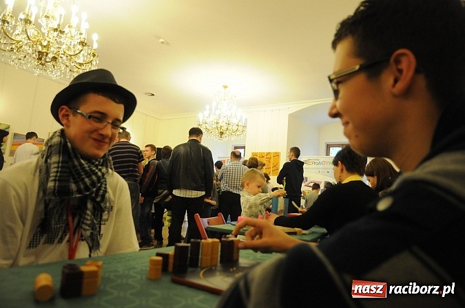 Zdjęcie w galerii na portalu naszraciborz.pl: Gry logiczne królowały w zamkowych komnatach wiadomości z regionu