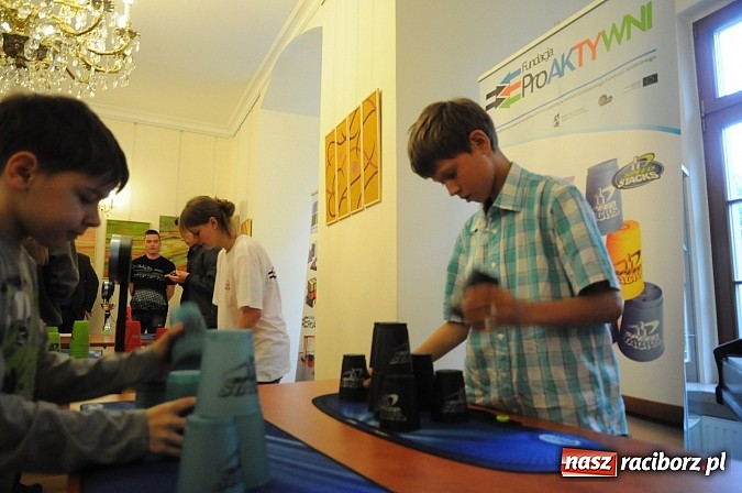 Zdjęcie w galerii na portalu naszraciborz.pl: Gry logiczne królowały w zamkowych komnatach wiadomości z regionu