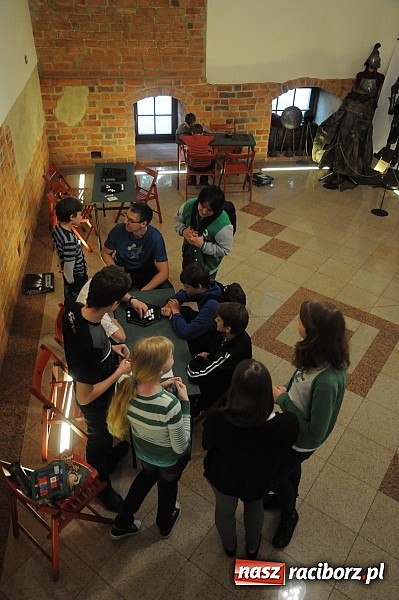 Zdjęcie w galerii na portalu naszraciborz.pl: Gry logiczne królowały w zamkowych komnatach wiadomości z regionu