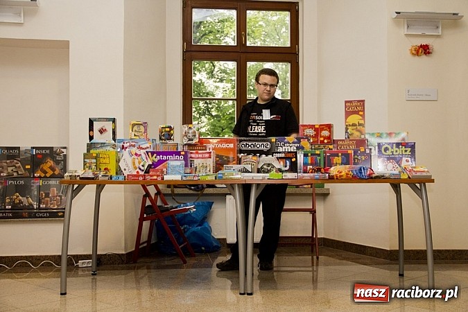 Zdjęcie w galerii na portalu naszraciborz.pl: Gry logiczne królowały w zamkowych komnatach wiadomości z regionu