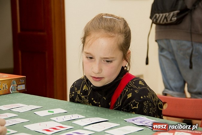 Zdjęcie w galerii na portalu naszraciborz.pl: Gry logiczne królowały w zamkowych komnatach wiadomości z regionu