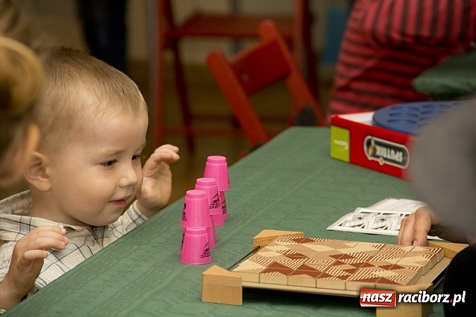Zdjęcie w galerii na portalu naszraciborz.pl: Gry logiczne królowały w zamkowych komnatach wiadomości z regionu