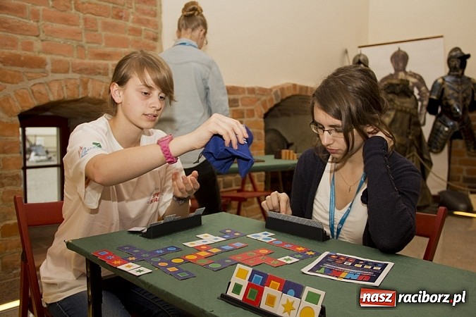 Zdjęcie w galerii na portalu naszraciborz.pl: Gry logiczne królowały w zamkowych komnatach wiadomości z regionu