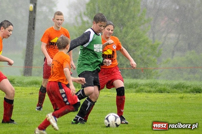 Zdjęcie w galerii na portalu naszraciborz.pl: Deszczowa kanonada w Borucinie wiadomości z regionu