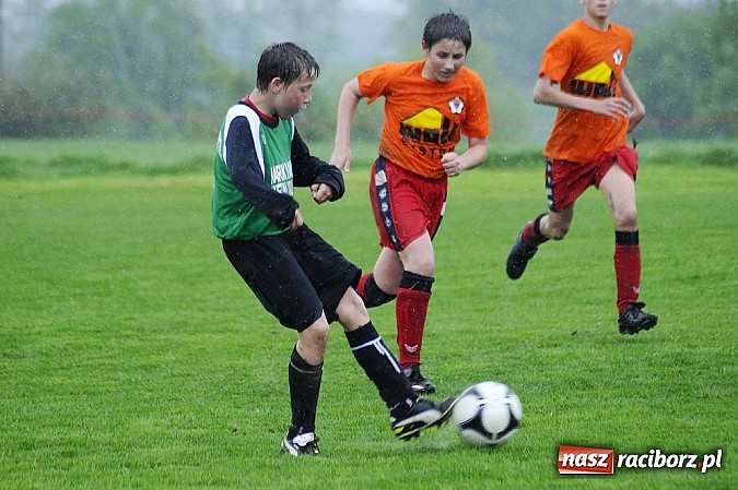 Zdjęcie w galerii na portalu naszraciborz.pl: Deszczowa kanonada w Borucinie wiadomości z regionu