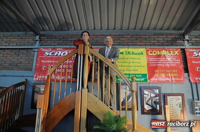 Zdjęcie w galerii na portalu naszraciborz.pl: Premier Jerzy Buzek zwiedził Eko-Wystawę w Pietrowicach Wielkich wiadomości z regionu