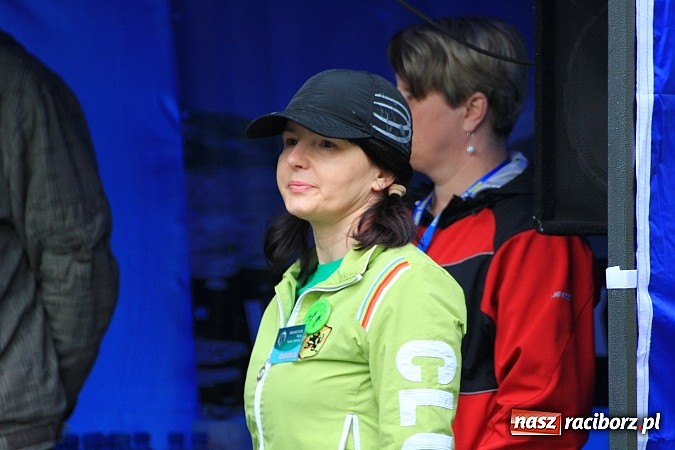 Zdjęcie w galerii na portalu naszraciborz.pl: Nordic Walking w Kuźni. W drogę z kijkami wiadomości z regionu