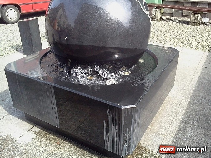 Zdjęcie w galerii na portalu naszraciborz.pl: Jak służby miejskie dbają o miejskie mienie wiadomości z regionu