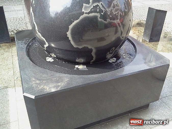 Zdjęcie w galerii na portalu naszraciborz.pl: Jak służby miejskie dbają o miejskie mienie wiadomości z regionu