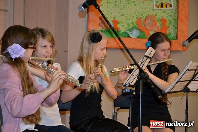 Zdjęcie w galerii na portalu naszraciborz.pl: Przegląd młodych talentów w Tworkowie wiadomości z regionu