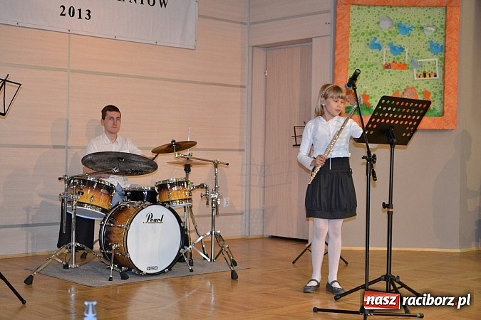 Zdjęcie w galerii na portalu naszraciborz.pl: Przegląd młodych talentów w Tworkowie wiadomości z regionu