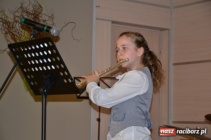 Zdjęcie w galerii na portalu naszraciborz.pl: Przegląd młodych talentów w Tworkowie wiadomości z regionu