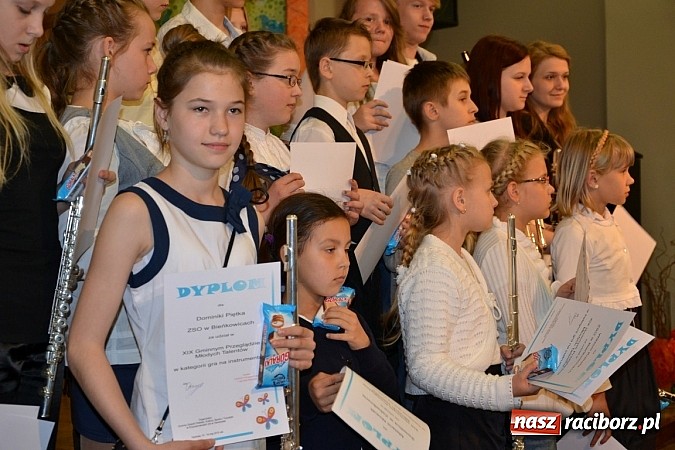 Zdjęcie w galerii na portalu naszraciborz.pl: Przegląd młodych talentów w Tworkowie wiadomości z regionu