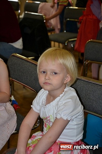 Zdjęcie w galerii na portalu naszraciborz.pl: Przegląd młodych talentów w Tworkowie wiadomości z regionu