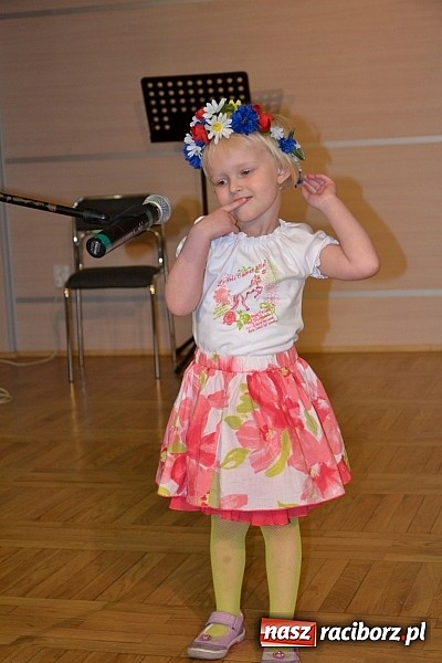 Zdjęcie w galerii na portalu naszraciborz.pl: Przegląd młodych talentów w Tworkowie wiadomości z regionu