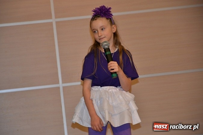 Zdjęcie w galerii na portalu naszraciborz.pl: Przegląd młodych talentów w Tworkowie wiadomości z regionu