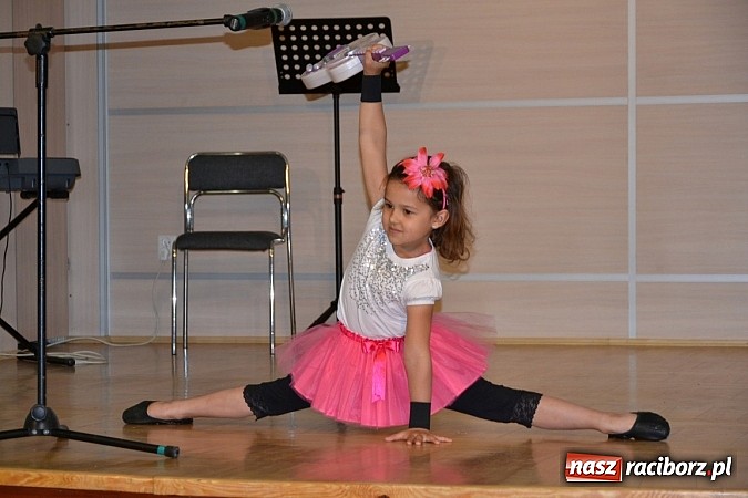 Zdjęcie w galerii na portalu naszraciborz.pl: Przegląd młodych talentów w Tworkowie wiadomości z regionu