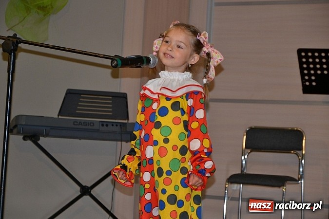 Zdjęcie w galerii na portalu naszraciborz.pl: Przegląd młodych talentów w Tworkowie wiadomości z regionu