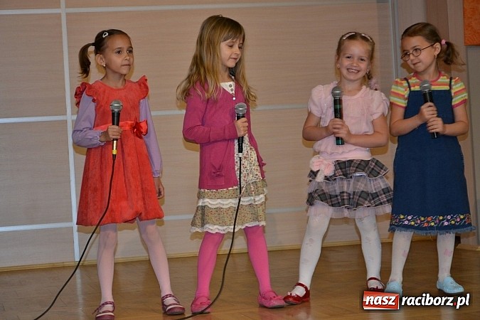 Zdjęcie w galerii na portalu naszraciborz.pl: Przegląd młodych talentów w Tworkowie wiadomości z regionu
