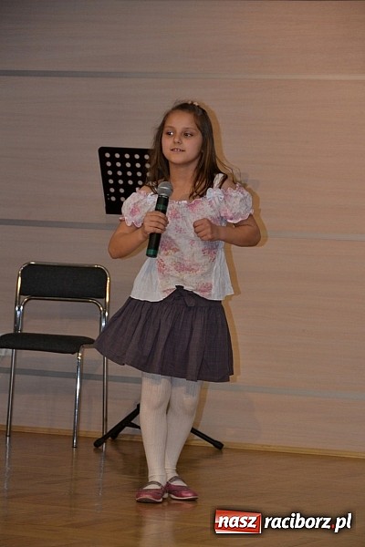 Zdjęcie w galerii na portalu naszraciborz.pl: Przegląd młodych talentów w Tworkowie wiadomości z regionu