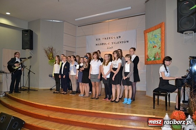 Zdjęcie w galerii na portalu naszraciborz.pl: Przegląd młodych talentów w Tworkowie wiadomości z regionu