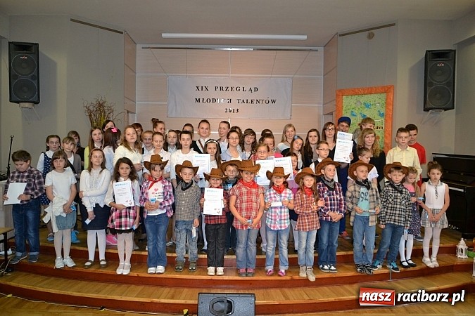 Zdjęcie w galerii na portalu naszraciborz.pl: Przegląd młodych talentów w Tworkowie wiadomości z regionu