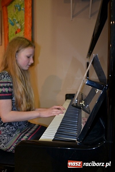 Zdjęcie w galerii na portalu naszraciborz.pl: Przegląd młodych talentów w Tworkowie wiadomości z regionu