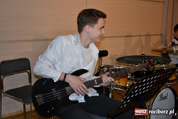 Zdjęcie w galerii na portalu naszraciborz.pl: Przegląd młodych talentów w Tworkowie wiadomości z regionu