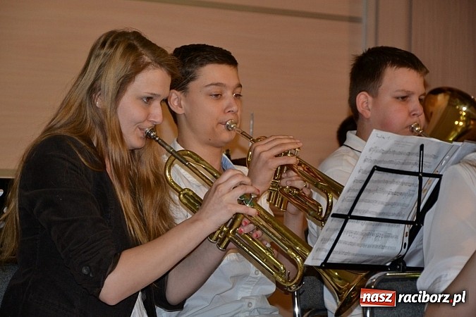 Zdjęcie w galerii na portalu naszraciborz.pl: Przegląd młodych talentów w Tworkowie wiadomości z regionu