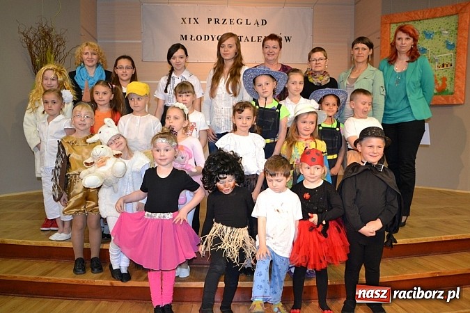 Zdjęcie w galerii na portalu naszraciborz.pl: Przegląd młodych talentów w Tworkowie wiadomości z regionu