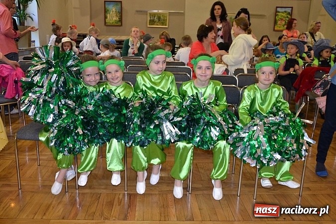 Zdjęcie w galerii na portalu naszraciborz.pl: Przegląd młodych talentów w Tworkowie wiadomości z regionu