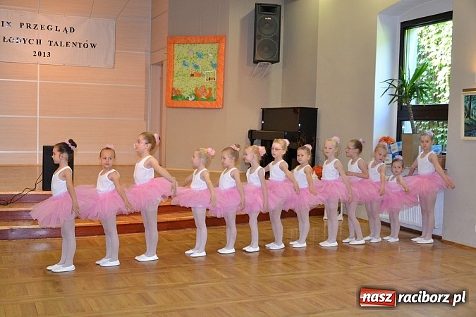 Zdjęcie w galerii na portalu naszraciborz.pl: Przegląd młodych talentów w Tworkowie wiadomości z regionu