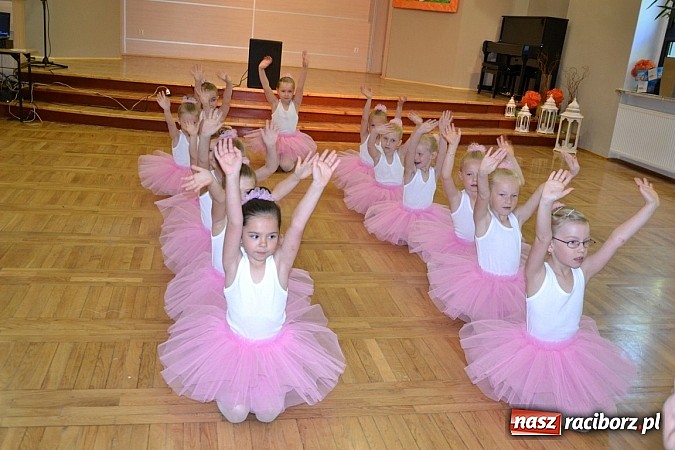 Zdjęcie w galerii na portalu naszraciborz.pl: Przegląd młodych talentów w Tworkowie wiadomości z regionu