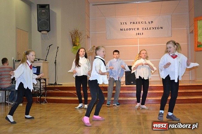 Zdjęcie w galerii na portalu naszraciborz.pl: Przegląd młodych talentów w Tworkowie wiadomości z regionu