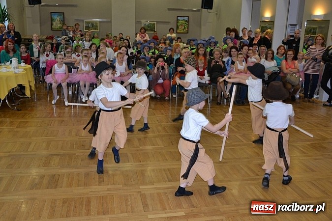 Zdjęcie w galerii na portalu naszraciborz.pl: Przegląd młodych talentów w Tworkowie wiadomości z regionu