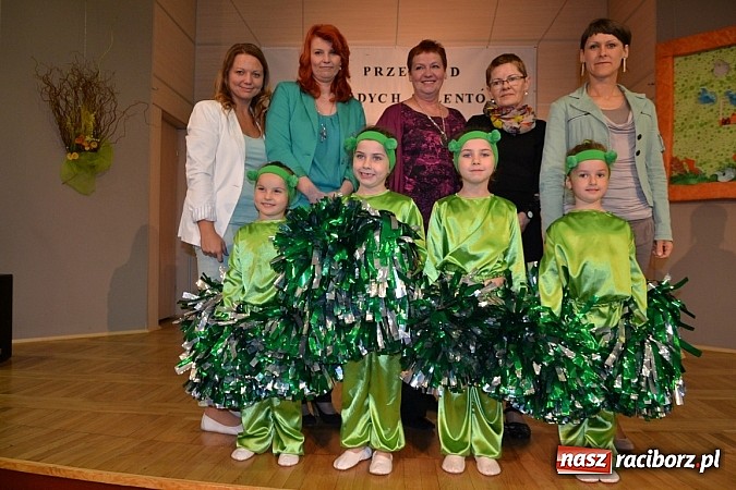 Zdjęcie w galerii na portalu naszraciborz.pl: Przegląd młodych talentów w Tworkowie wiadomości z regionu