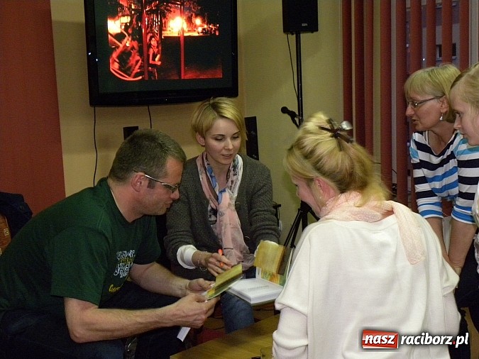 Zdjęcie w galerii na portalu naszraciborz.pl: Gruzińskie być może, czyli Mellerowie w książnicy wiadomości z regionu