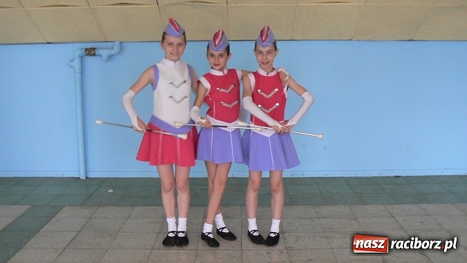 Zdjęcie w galerii na portalu naszraciborz.pl: Arabeski z Zawady Książęcej z medalami wiadomości z regionu