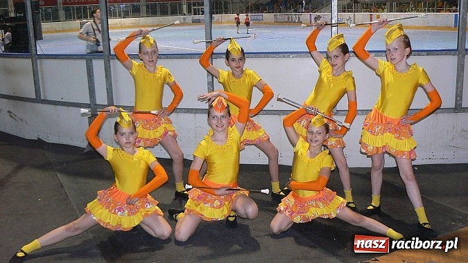 Zdjęcie w galerii na portalu naszraciborz.pl: Arabeski z Zawady Książęcej z medalami wiadomości z regionu