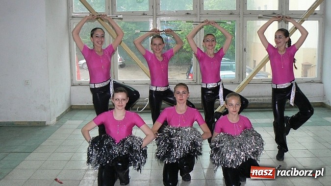 Zdjęcie w galerii na portalu naszraciborz.pl: Arabeski z Zawady Książęcej z medalami wiadomości z regionu