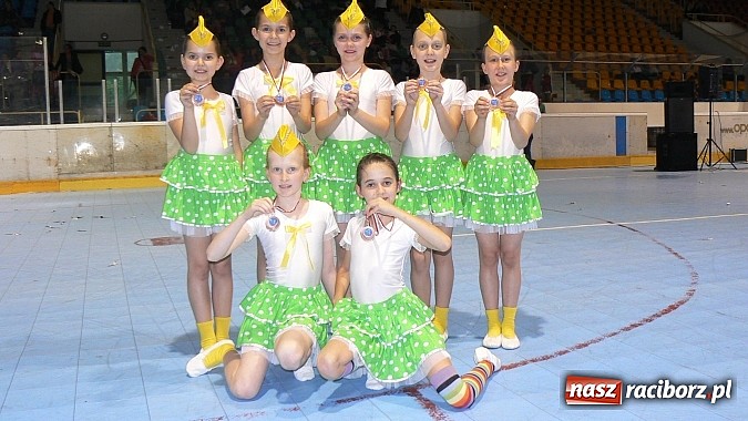 Zdjęcie w galerii na portalu naszraciborz.pl: Arabeski z Zawady Książęcej z medalami wiadomości z regionu