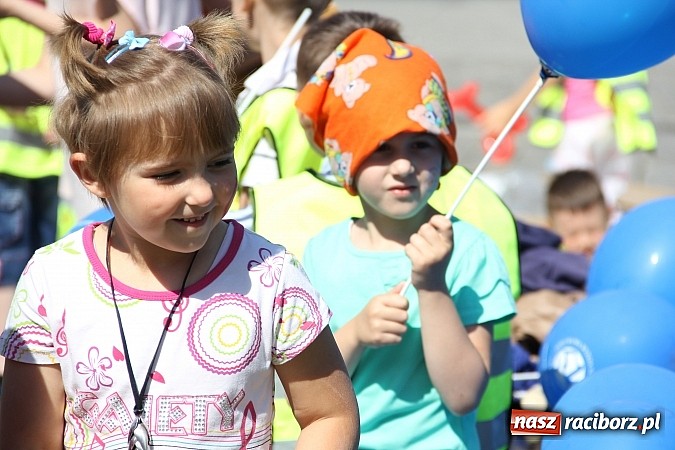 Zdjęcie w galerii na portalu naszraciborz.pl: Studencki happening na raciborskim Rynku wiadomości z regionu