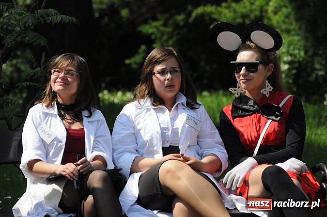 Zdjęcie w galerii na portalu naszraciborz.pl: Raciborskie Juwenalia - przemarsz studentów wiadomości z regionu