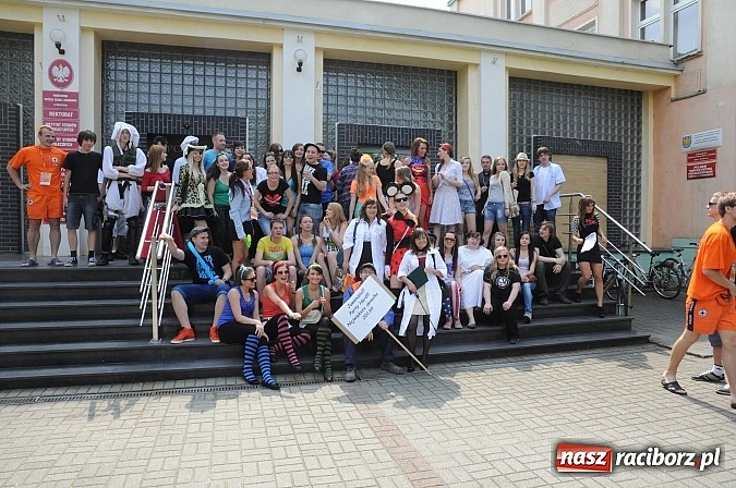 Zdjęcie w galerii na portalu naszraciborz.pl: Raciborskie Juwenalia - przemarsz studentów wiadomości z regionu