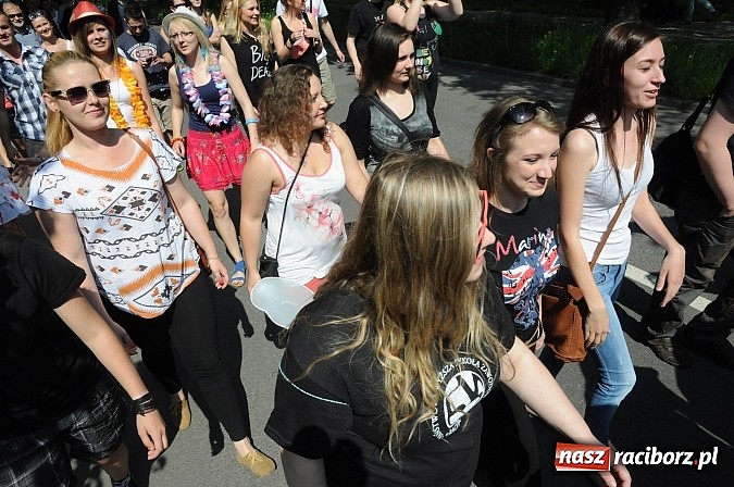 Zdjęcie w galerii na portalu naszraciborz.pl: Raciborskie Juwenalia - przemarsz studentów wiadomości z regionu