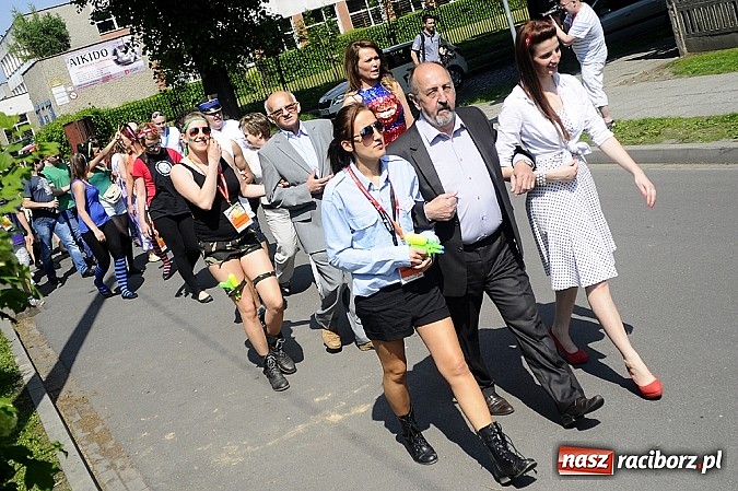 Zdjęcie w galerii na portalu naszraciborz.pl: Raciborskie Juwenalia - przemarsz studentów wiadomości z regionu