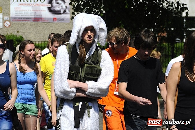Zdjęcie w galerii na portalu naszraciborz.pl: Raciborskie Juwenalia - przemarsz studentów wiadomości z regionu