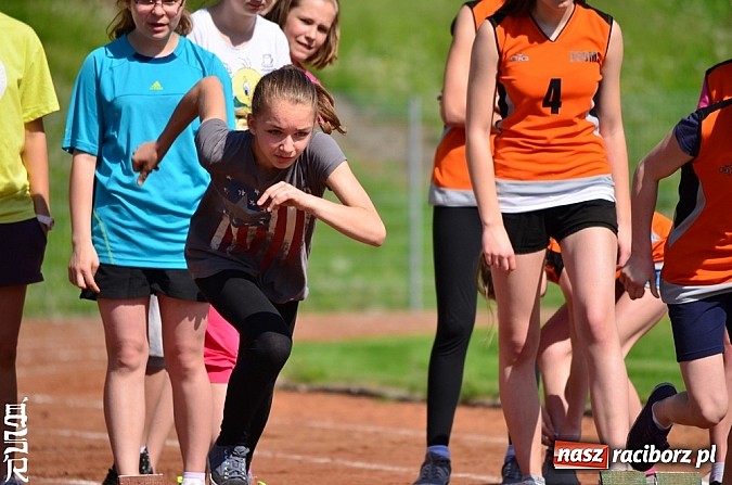 Zdjęcie w galerii na portalu naszraciborz.pl: Czwórbój lekkoatletyczny na Zamkowej wiadomości z regionu